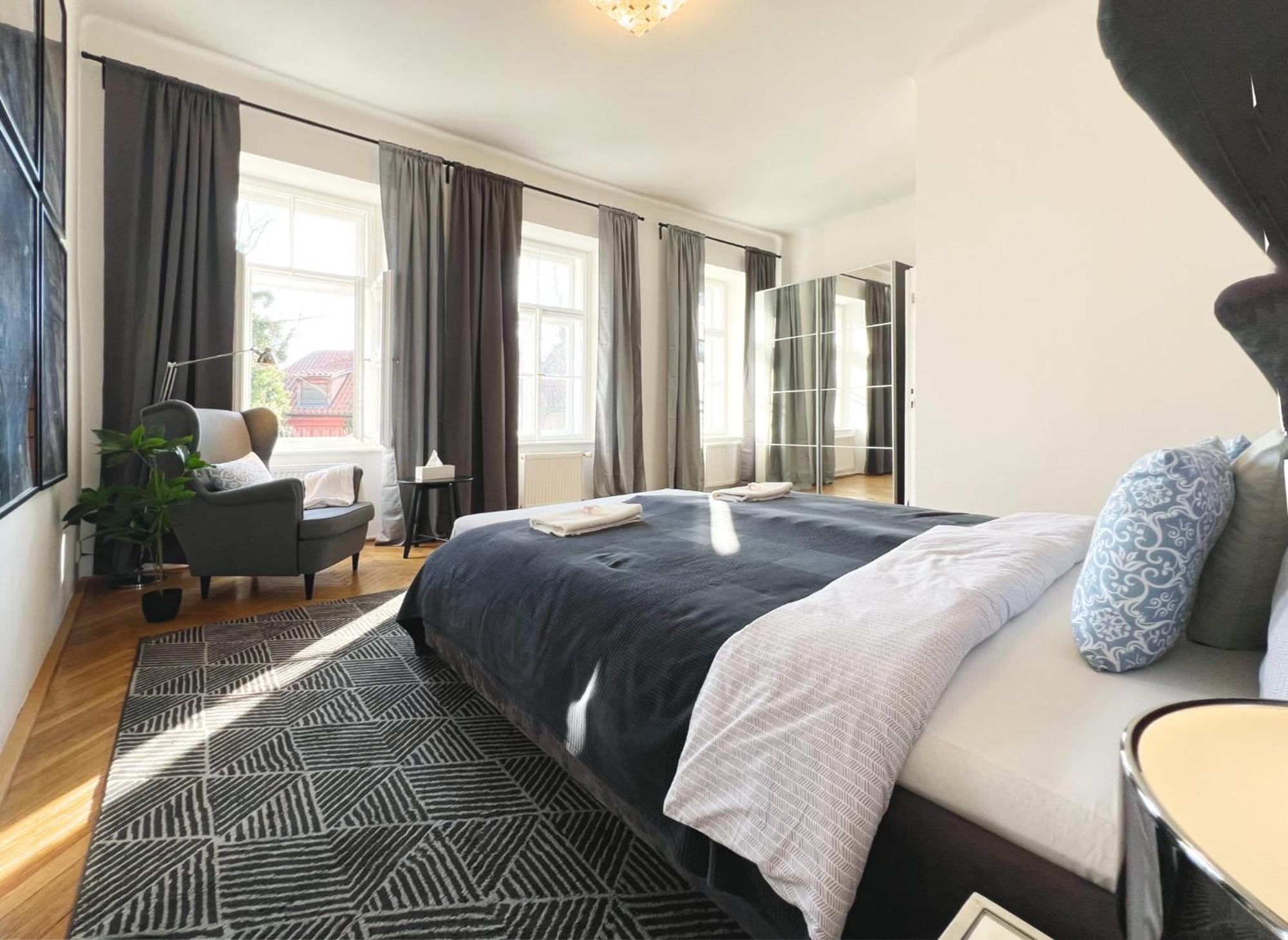 Residence Charles Bridge Прага Экстерьер фото