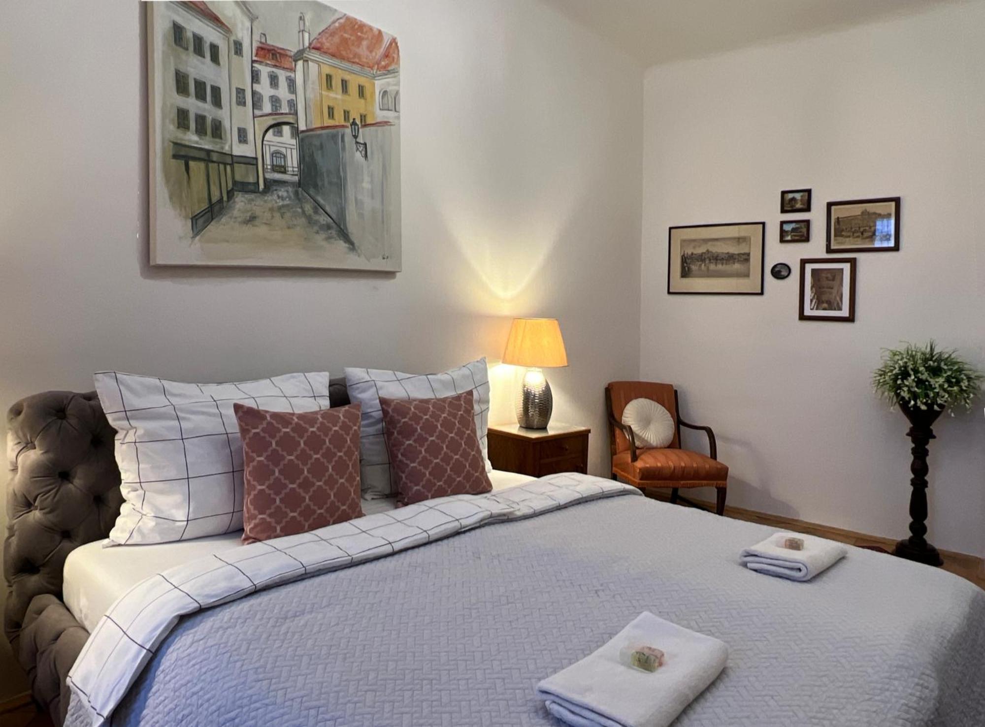 Residence Charles Bridge Прага Экстерьер фото