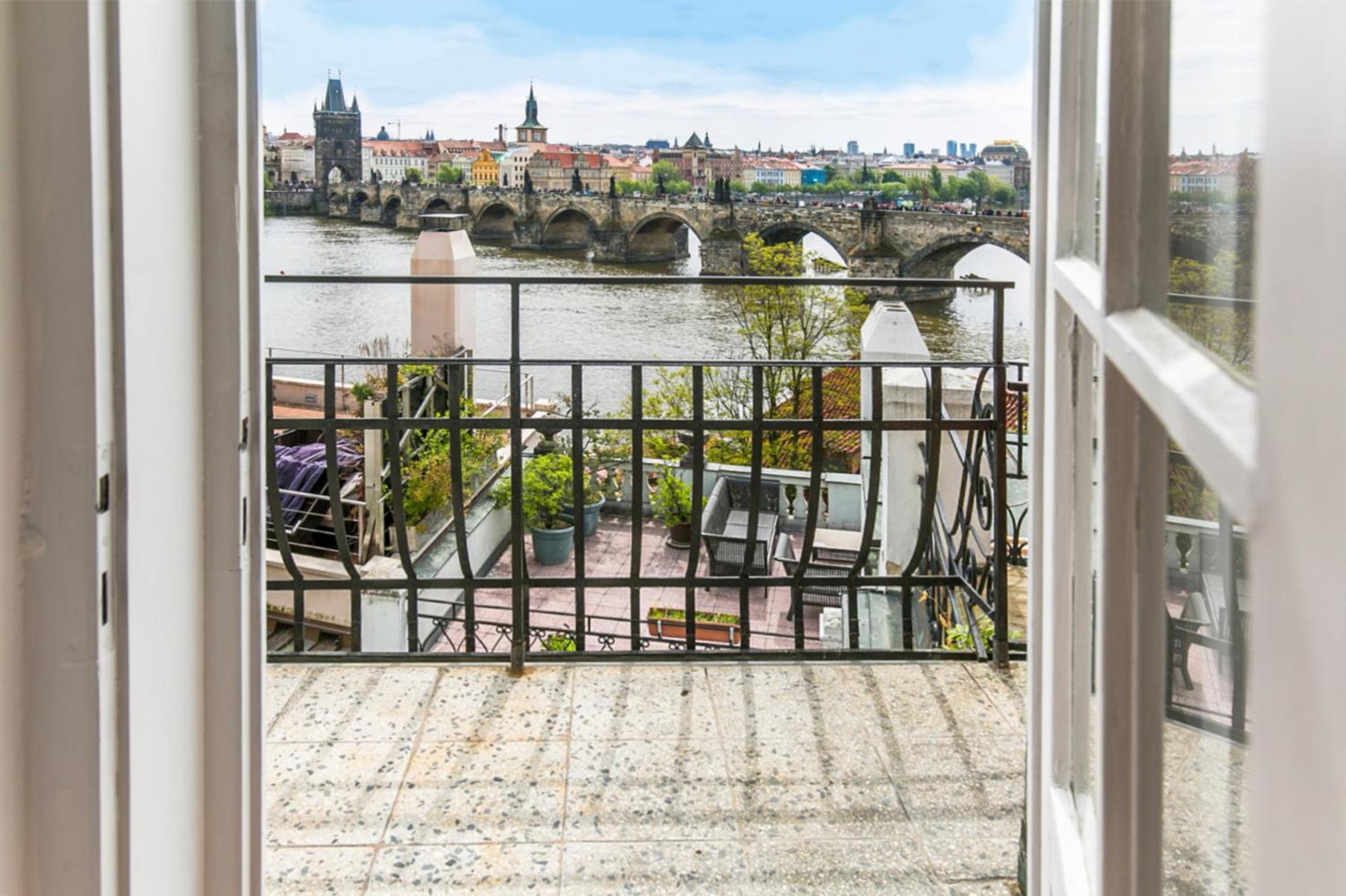 Residence Charles Bridge Прага Экстерьер фото