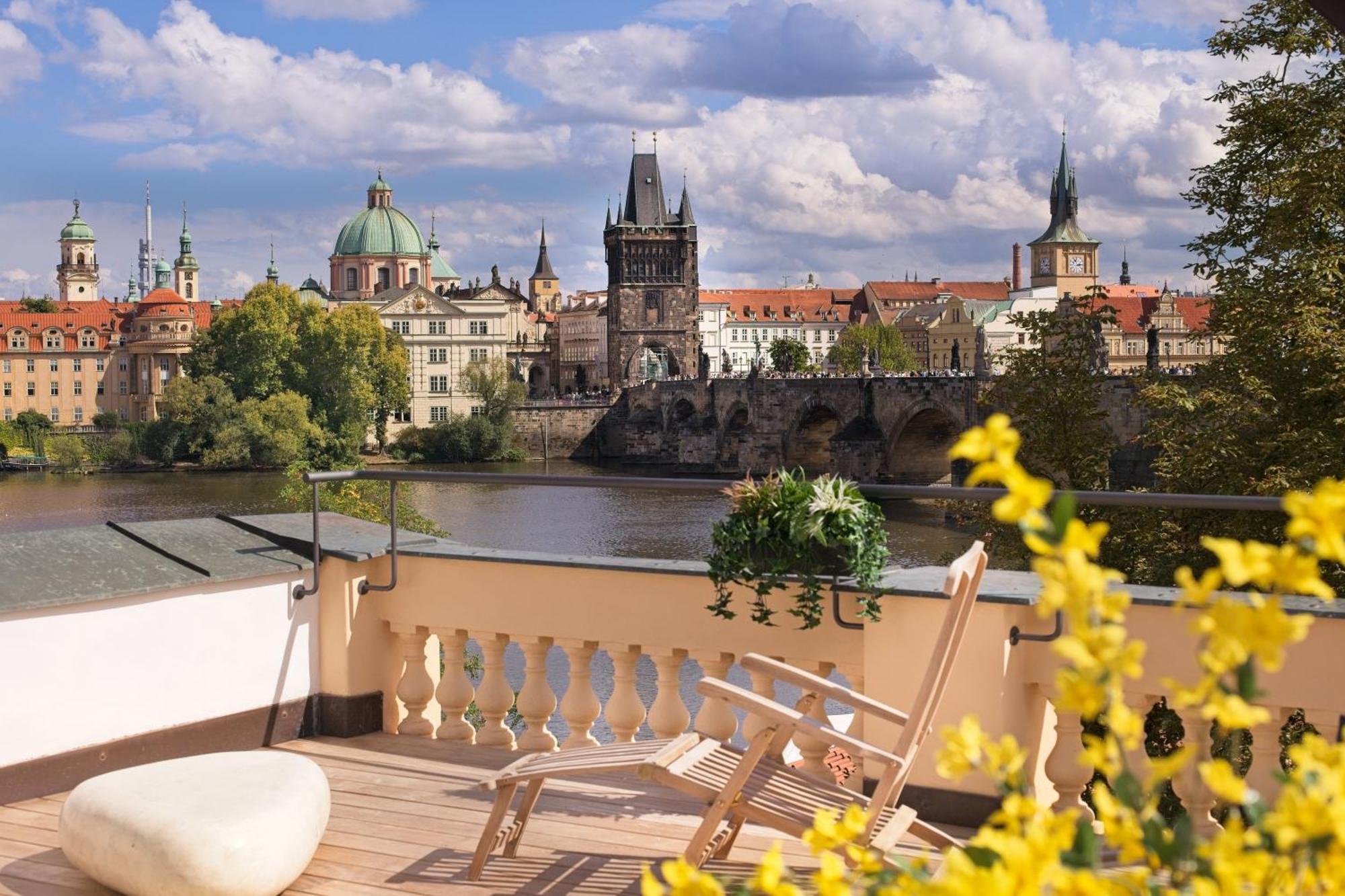 Residence Charles Bridge Прага Экстерьер фото